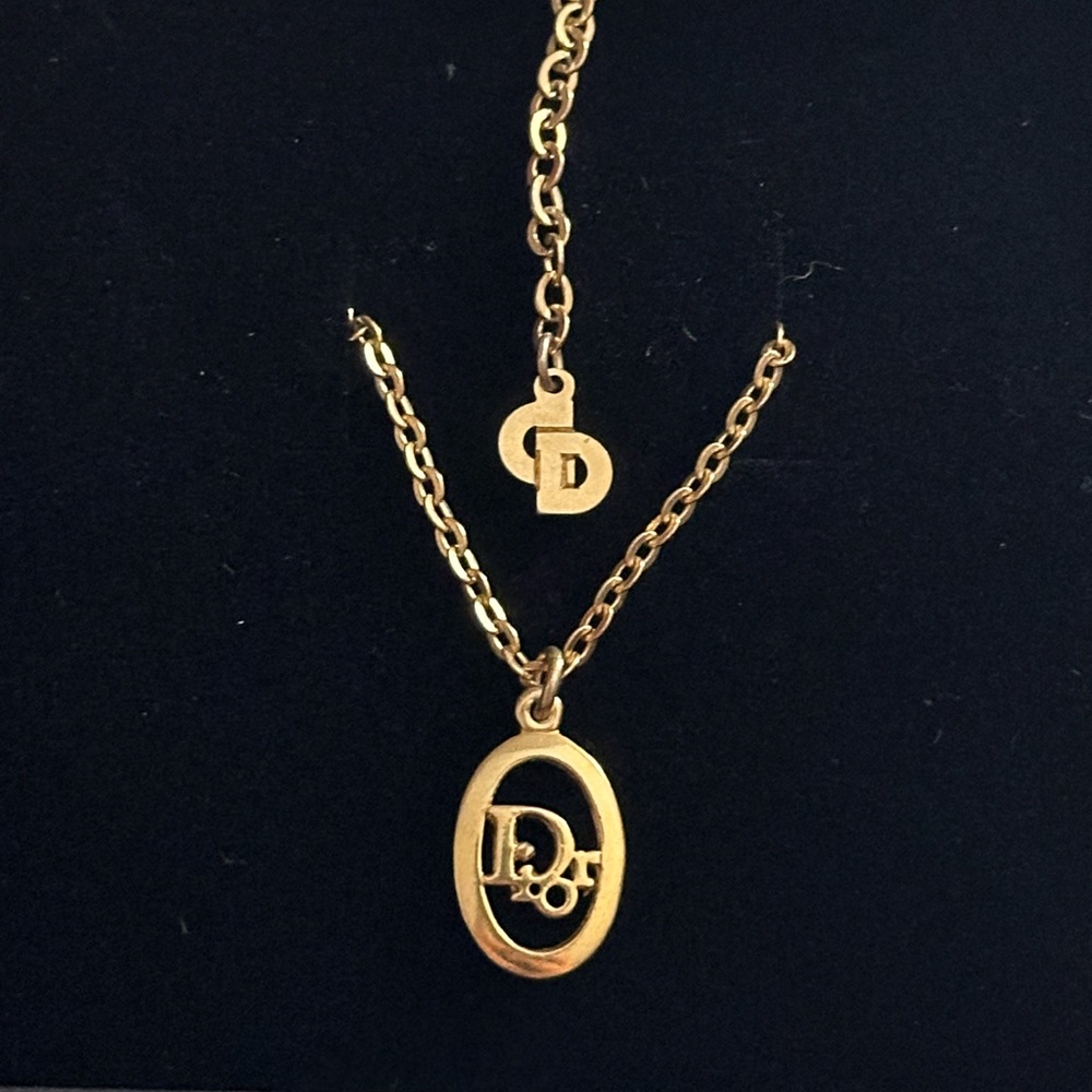 Christian Dior Vintage Logo Oval Pendant Necklace - Picture 2 of 11